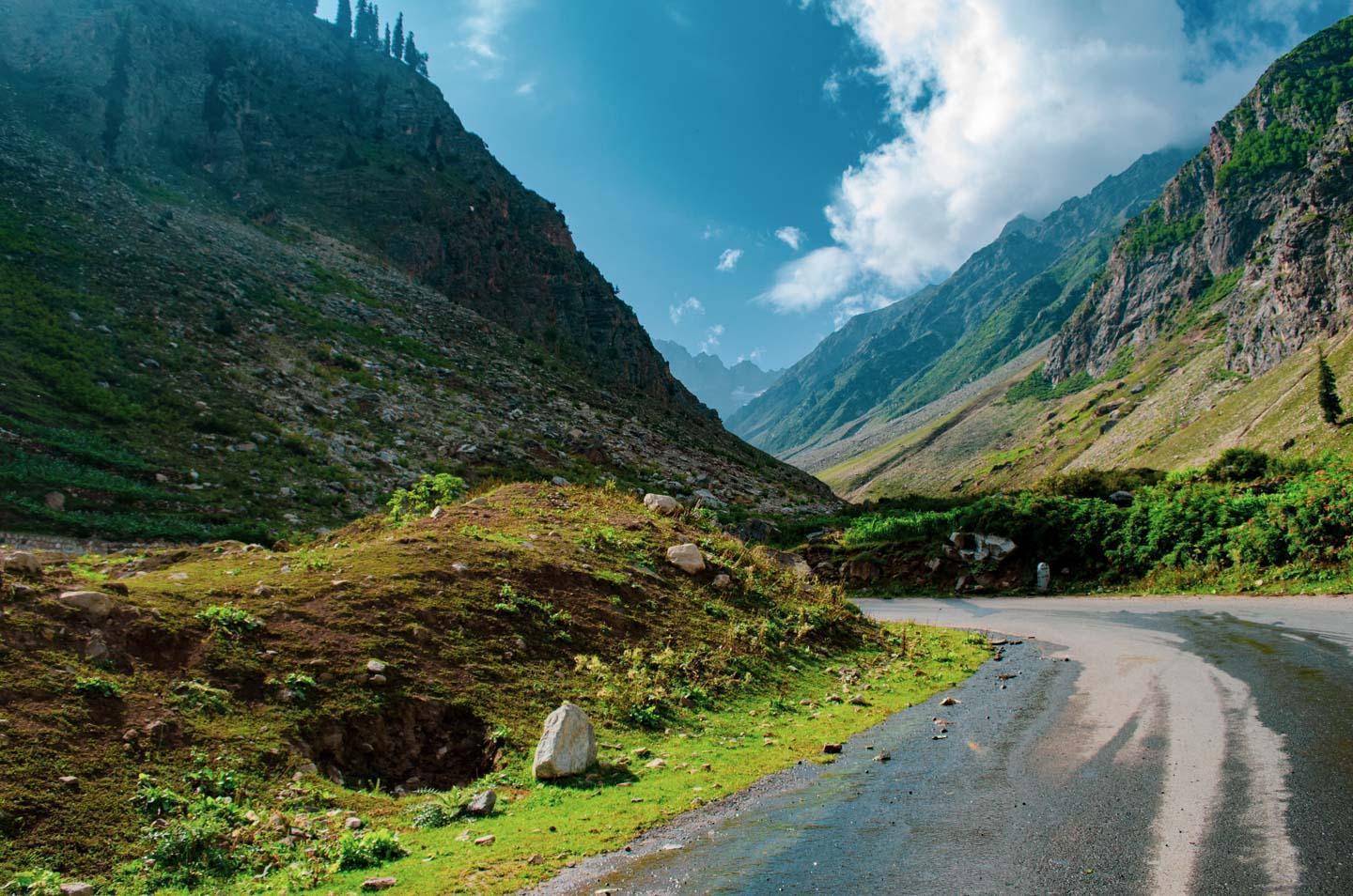 Road to Naran