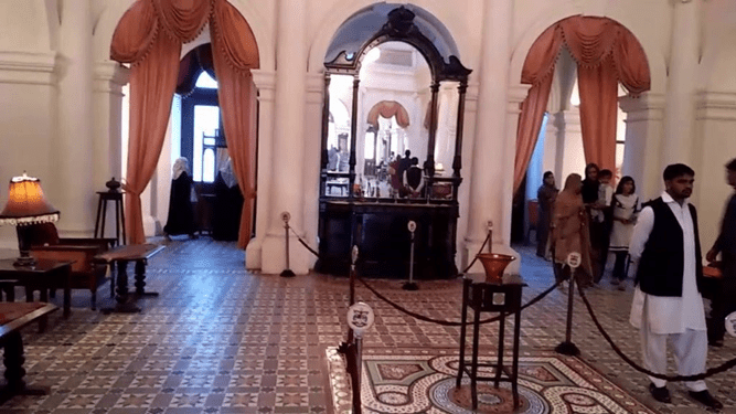 People inside Noor Mahal before COVID-19