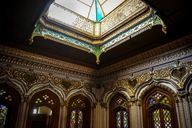 Inner view of Omar Hayat Mahal