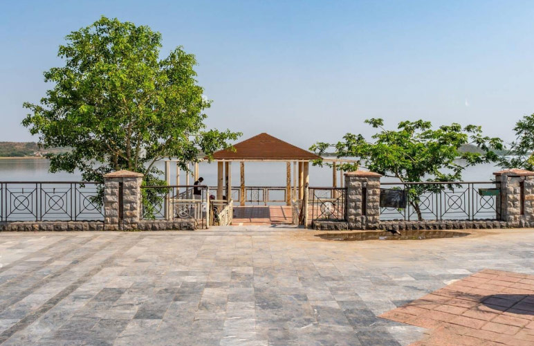 lake view park image